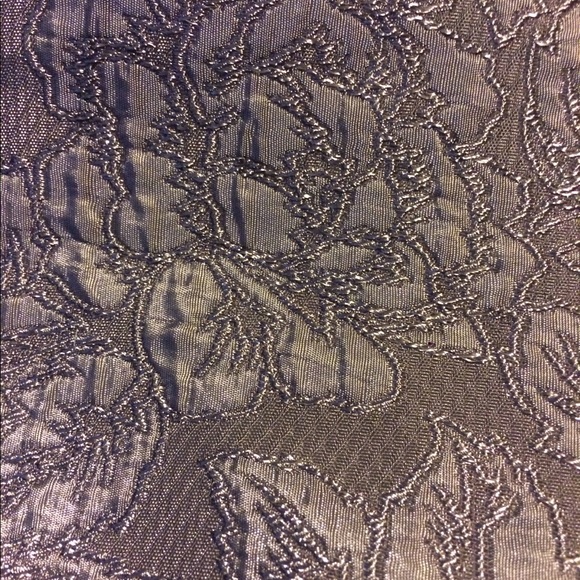 🌪LIKE NEW Gray Lightweight Scarf - Picture 2 of 4